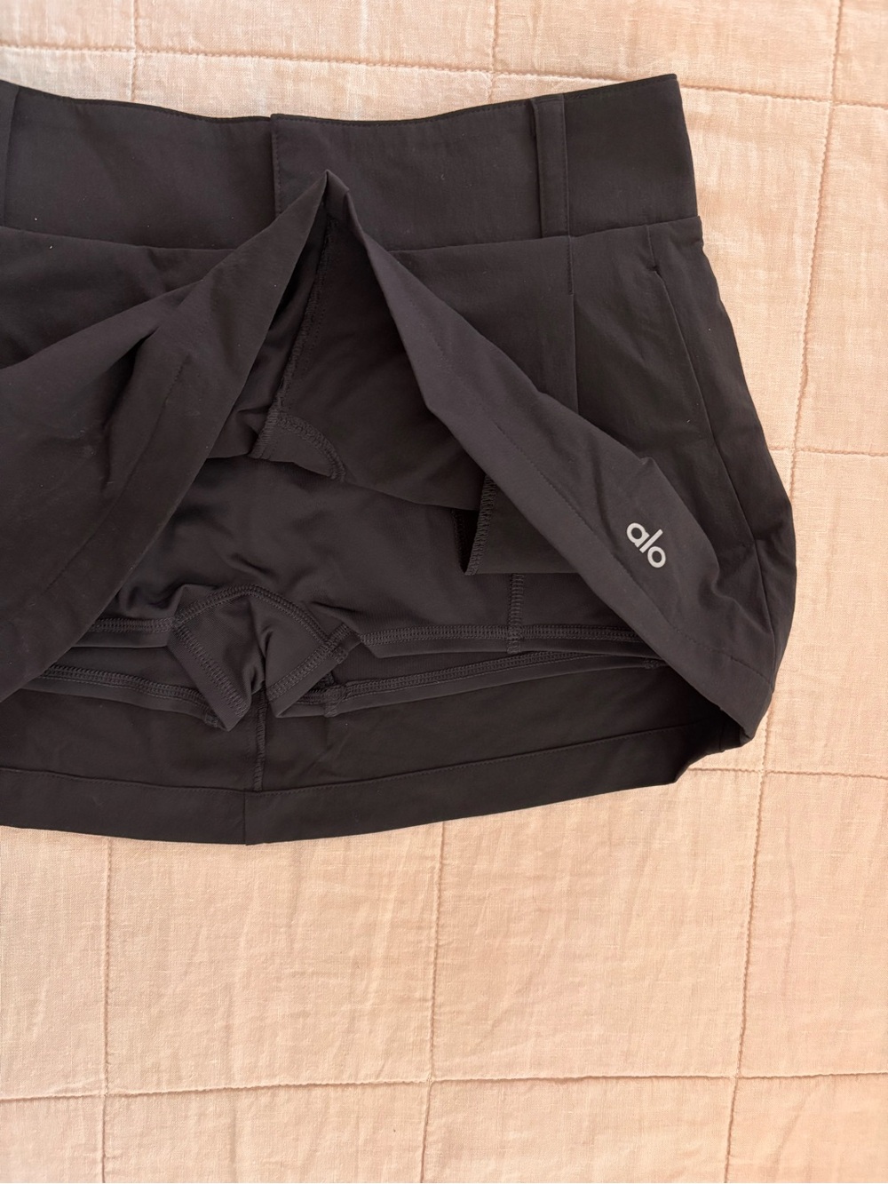 ALO Yoga Black Mini Skort - Picture 2 of 2